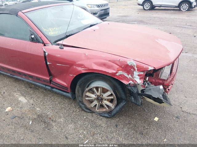45767630 :رقم المزاد ، 1ZVHT84N055256872 vin ، 2005 Ford Mustang مزاد بيع