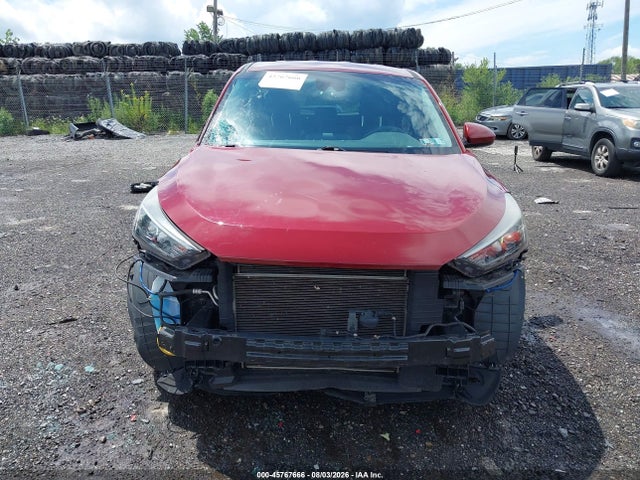 KM8J2CA42LU144031 Hyundai TUCSON SE
