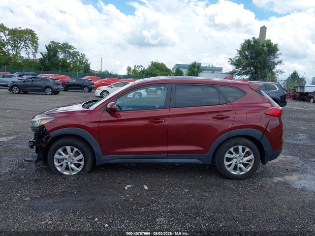 KM8J2CA42LU144031 Hyundai TUCSON SE
