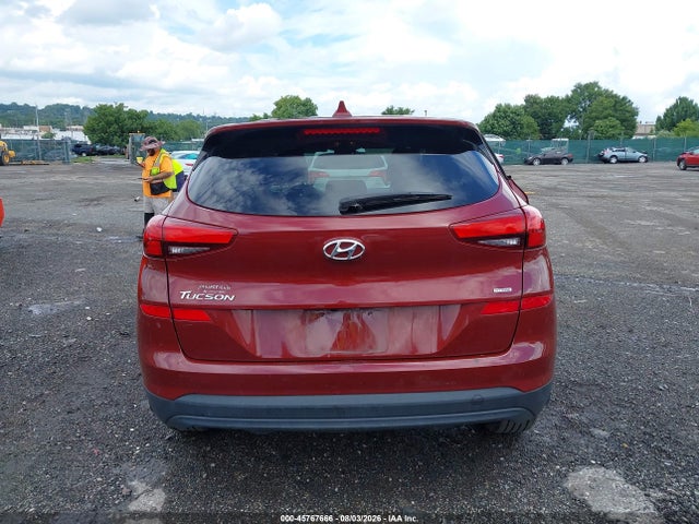 KM8J2CA42LU144031 Hyundai TUCSON SE
