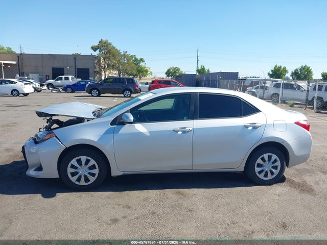 Toyota COROLLA L 2017 5YFBURHE9HP717371 Image 14