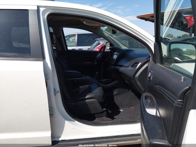45767699 :رقم المزاد ، 3C4PDCGG2HT644184 vin ، 2017 Dodge Journey Crossroad Plus مزاد بيع