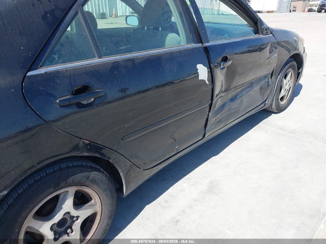 Auction sale of the 2004 Toyota Camry Le, vin: 4T1BE32KX4U374491, lot number: 45767824