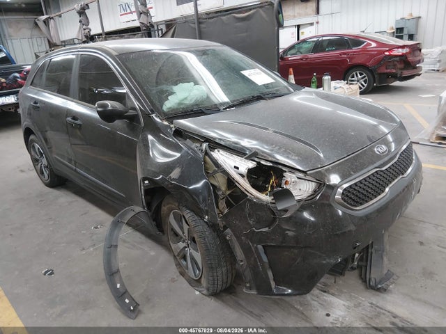 2018 KNDCB3LC0J5131576 zdjęcie główne