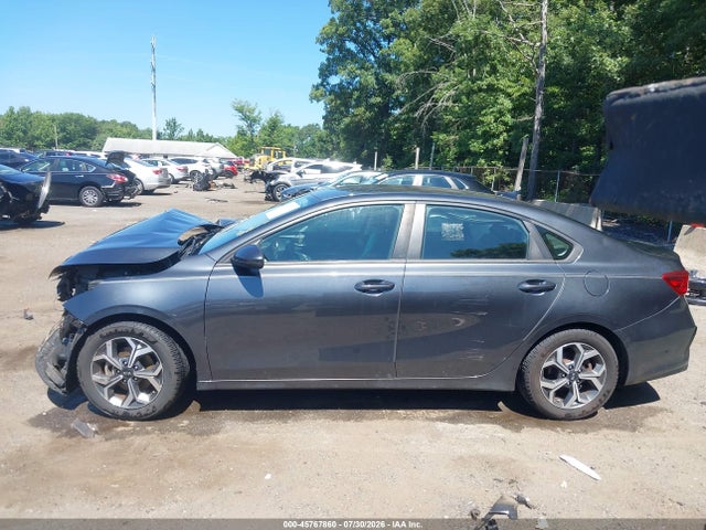 45767860 :رقم المزاد ، 3KPF24AD6LE146296 vin ، 2020 Kia Forte Lxs مزاد بيع