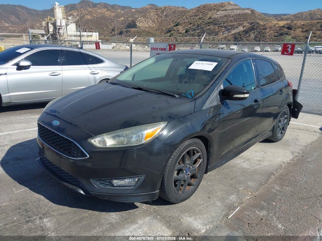 Ford FOCUS SE 2015 1FADP3K26FL363851 Image 2