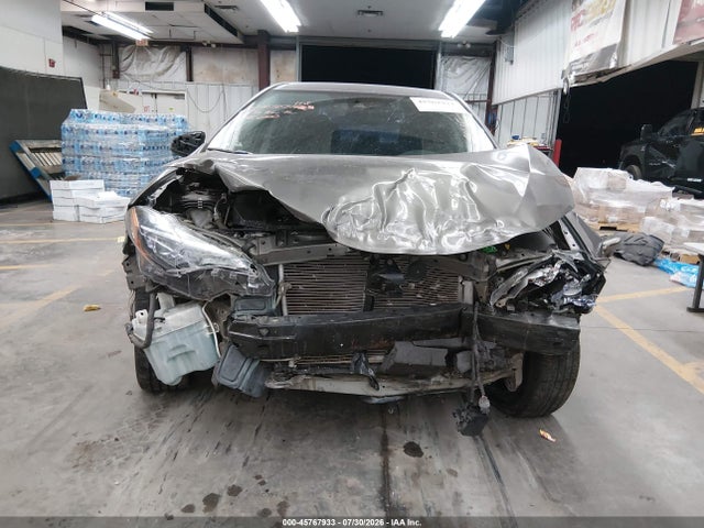 5YFBURHEXKP900284 Toyota COROLLA LE