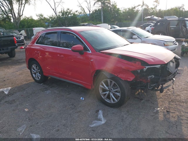 2022 Audi Q3 Premium 45 Tfsi S Line Quattro Tiptronic მანქანა იყიდება აუქციონზე, vin: WA1DECF31N1023840, აუქციონის ნომერი: 45767946