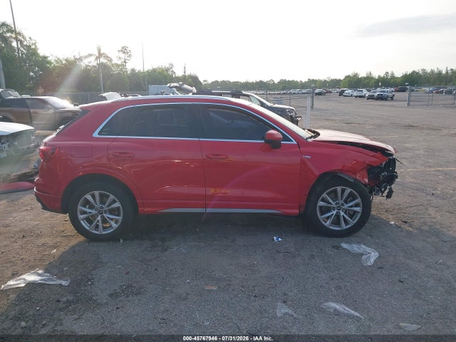 2022 Audi Q3 Premium 45 Tfsi S Line Quattro Tiptronic მანქანა იყიდება აუქციონზე, vin: WA1DECF31N1023840, აუქციონის ნომერი: 45767946