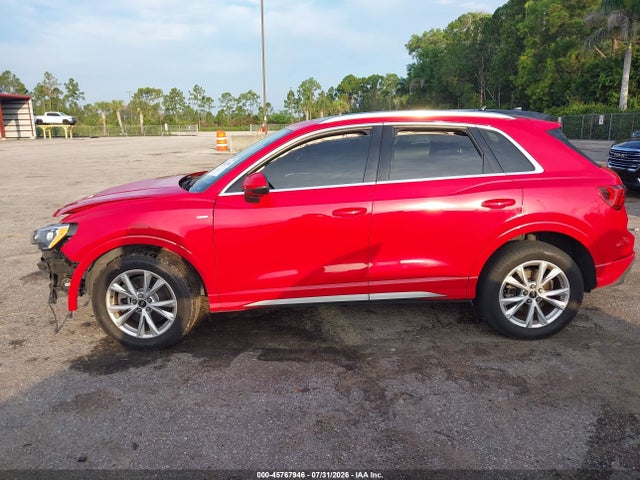 2022 Audi Q3 Premium 45 Tfsi S Line Quattro Tiptronic მანქანა იყიდება აუქციონზე, vin: WA1DECF31N1023840, აუქციონის ნომერი: 45767946