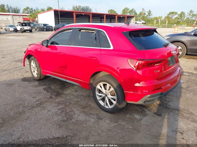 2022 Audi Q3 Premium 45 Tfsi S Line Quattro Tiptronic მანქანა იყიდება აუქციონზე, vin: WA1DECF31N1023840, აუქციონის ნომერი: 45767946