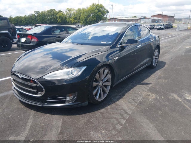 45768007 :رقم المزاد ، 5YJSA1CP8DFP06533 vin ، 2013 Tesla Model S Performance مزاد بيع