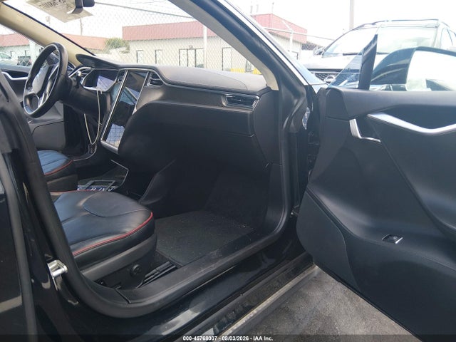 45768007 :رقم المزاد ، 5YJSA1CP8DFP06533 vin ، 2013 Tesla Model S Performance مزاد بيع
