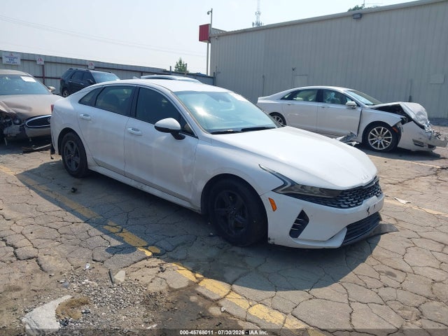 45768011 :رقم المزاد ، 5XXG24J26NG115000 vin ، 2022 Kia K5 Lx مزاد بيع