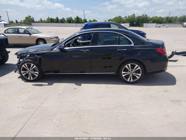 45768047 :رقم المزاد ، W1KWF8DB8MR612344 vin ، 2021 Mercedes-benz C 300 Sedan مزاد بيع