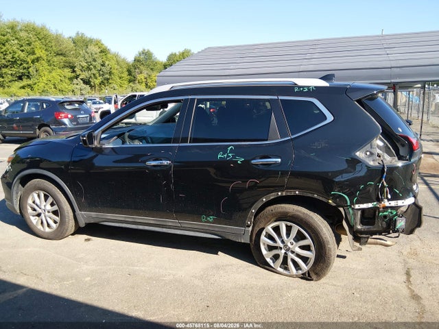 45768115 :رقم المزاد ، 5N1AT2MV4HC792656 vin ، 2017 Nissan Rogue Sv مزاد بيع
