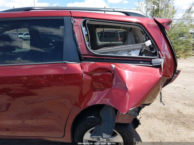 2014 Toyota Sienna Le V6 8 Passenger მანქანა იყიდება აუქციონზე, vin: 5TDKK3DC2ES440704, აუქციონის ნომერი: 45768119