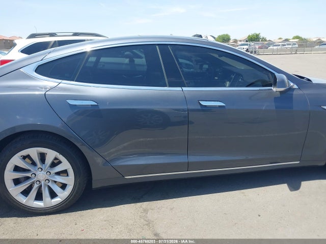 Tesla Model S 60d/70d/75d/85d/90d 2016 5YJSA1E20GF143872 Image 13