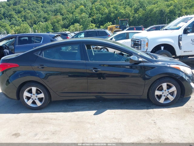 2013 Hyundai Elantra Gls მანქანა იყიდება აუქციონზე, vin: 5NPDH4AE5DH433964, აუქციონის ნომერი: 45768215