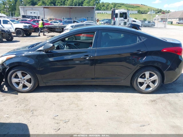 2013 Hyundai Elantra Gls მანქანა იყიდება აუქციონზე, vin: 5NPDH4AE5DH433964, აუქციონის ნომერი: 45768215