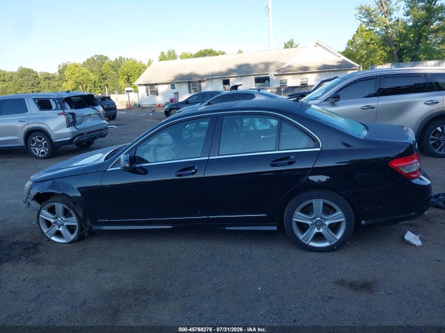 Продаж на аукціоні авто 2011 Mercedes-benz C 300 Luxury/sport, vin: WDDGF5EB9BR141920, номер лоту: 45768278