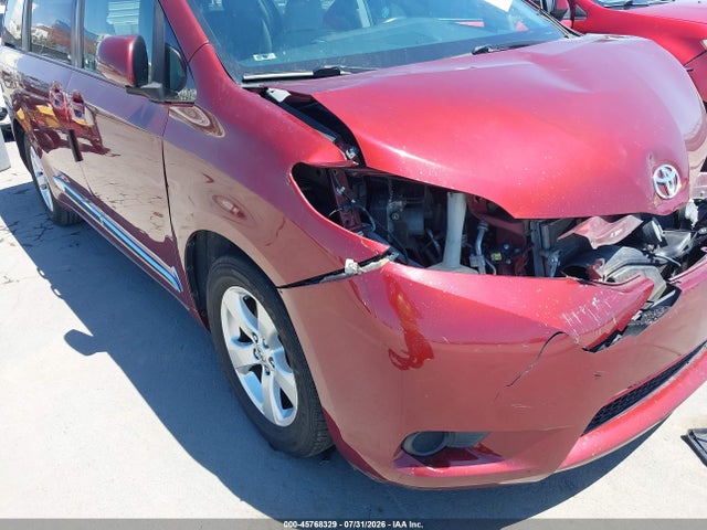 Toyota Sienna Le 8 Passenger 2017 5TDKZ3DC9HS817481 Image 18