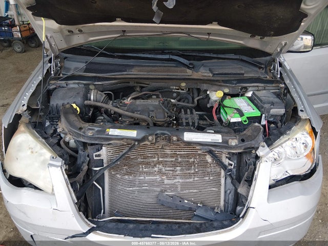 2010 Chrysler Town & Country Touring Plus მანქანა იყიდება აუქციონზე, vin: 2A4RR8D16AR494834, აუქციონის ნომერი: 45768377