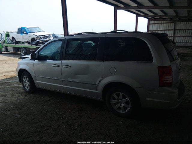 2010 Chrysler Town & Country Touring Plus მანქანა იყიდება აუქციონზე, vin: 2A4RR8D16AR494834, აუქციონის ნომერი: 45768377
