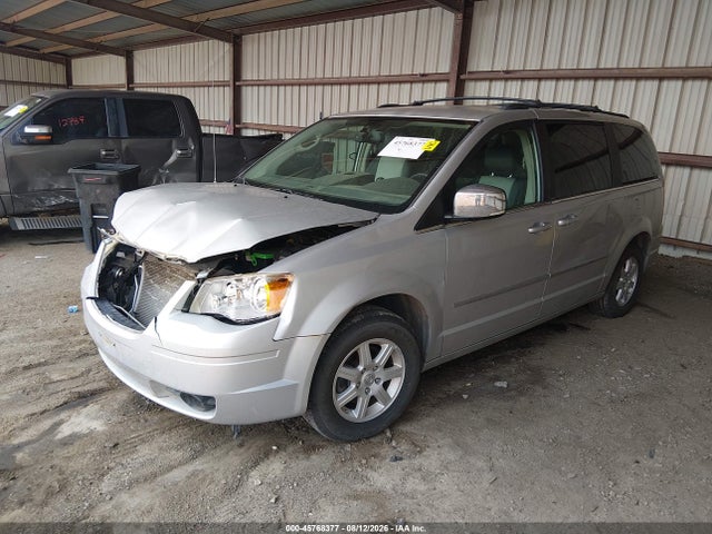 2010 Chrysler Town & Country Touring Plus მანქანა იყიდება აუქციონზე, vin: 2A4RR8D16AR494834, აუქციონის ნომერი: 45768377