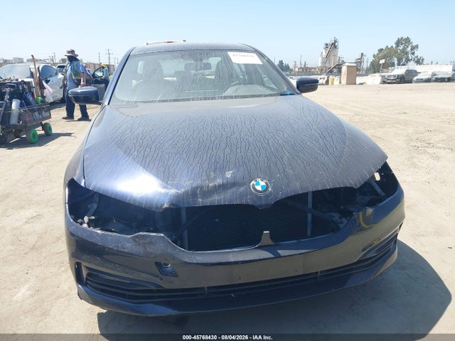 WBAJE5C32HG477960 BMW 540I