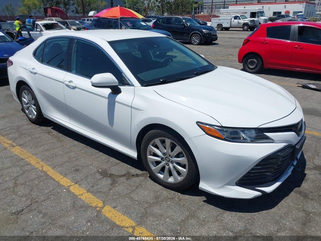 Toyota CAMRY LE 2019 4T1B11HK4KU824933 главное изображение