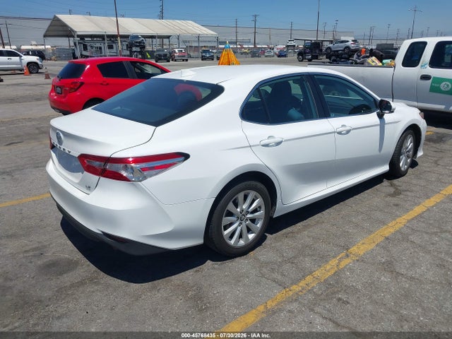 Toyota CAMRY LE 2019 4T1B11HK4KU824933 Image 4