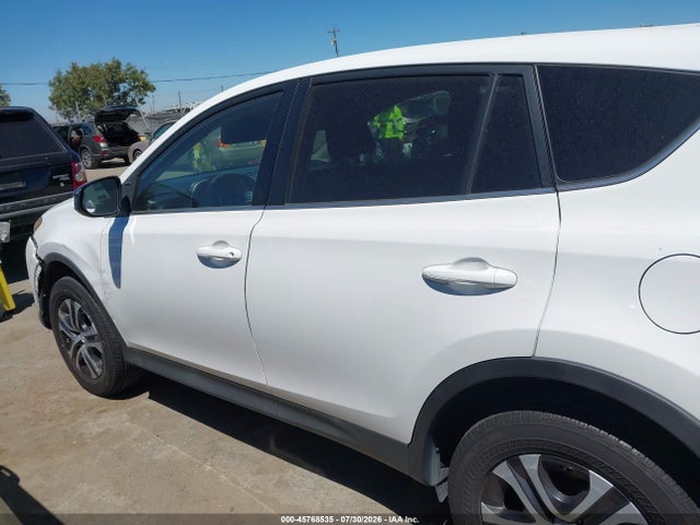 Toyota RAV4 LE 2015 2T3BFREV2FW361783 Image 14