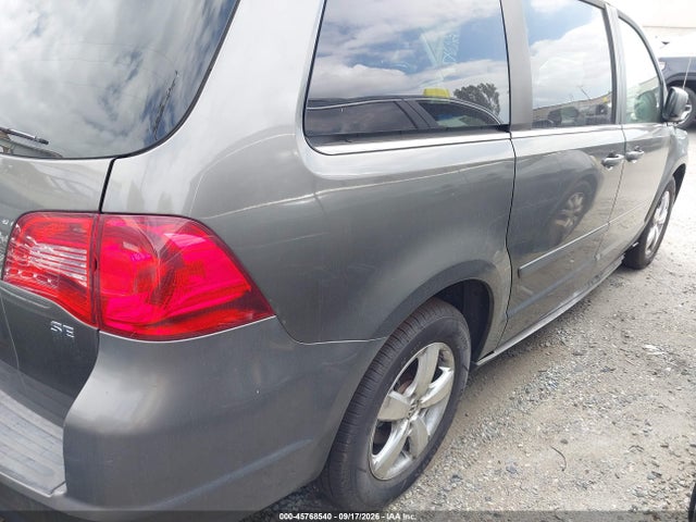 45768540 :رقم المزاد ، 2V4RW3D12AR263095 vin ، 2010 Volkswagen Routan Se مزاد بيع