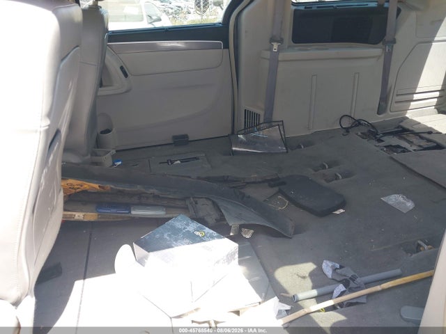 45768540 :رقم المزاد ، 2V4RW3D12AR263095 vin ، 2010 Volkswagen Routan Se مزاد بيع