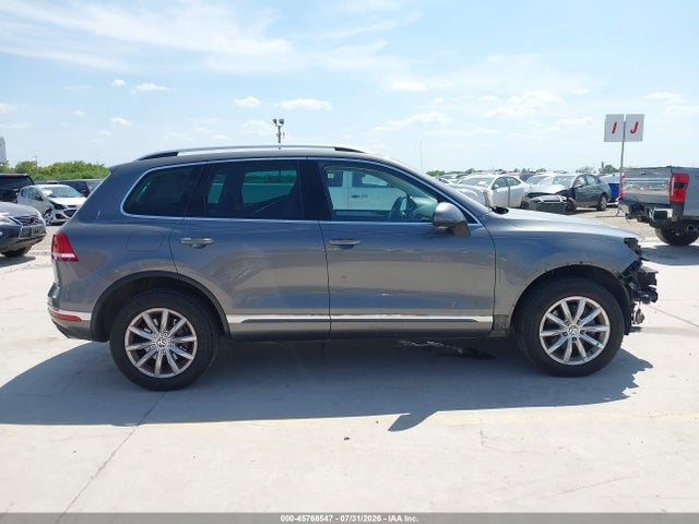 WVGEF9BP0GD012893 Volkswagen Touareg Sport W/technology
