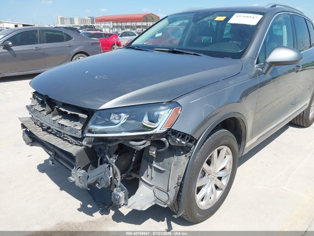 WVGEF9BP0GD012893 Volkswagen Touareg Sport W/technology