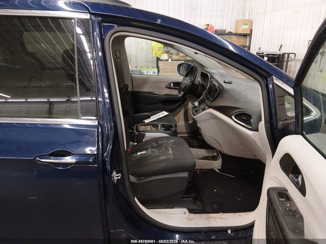 2019 Chrysler Pacifica Touring Plus მანქანა იყიდება აუქციონზე, vin: 2C4RC1FGXKR598146, აუქციონის ნომერი: 45768561
