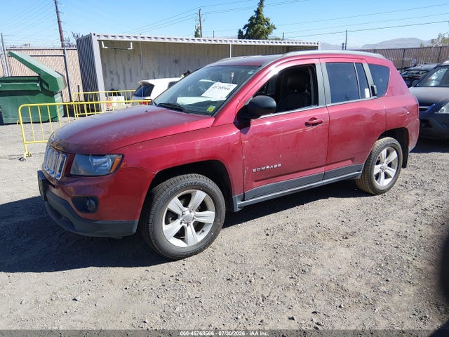 Jeep Compass Latitude 2014 1C4NJDEB2ED885192 Image 2