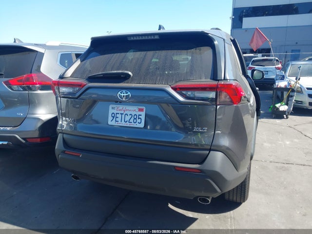2020 Toyota Rav4 Xle მანქანა იყიდება აუქციონზე, vin: 2T3W1RFV4LC045457, აუქციონის ნომერი: 45768587