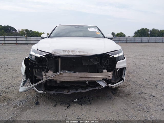 2022 Audi Q8 Premium 55 Tfsi Quattro Tiptronic მანქანა იყიდება აუქციონზე, vin: WA1AVBF11ND026635, აუქციონის ნომერი: 45768599