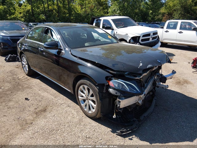45768617 :رقم المزاد ، WDDZF4KB1JA347141 vin ، 2018 Mercedes-benz E 300 4matic مزاد بيع