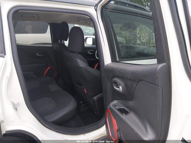 Продажа на аукционе авто 2015 Jeep Renegade Trailhawk, vin: ZACCJBCT0FPB52597, номер лота: 45768618