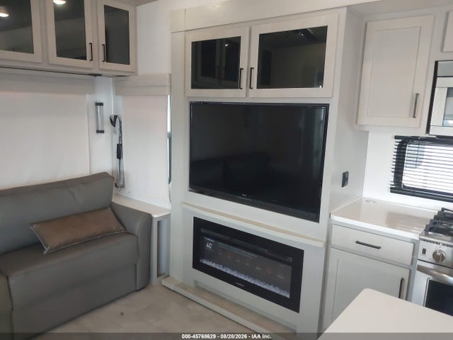 45768629 :رقم المزاد ، 4X4FCMF22N6013641 vin ، 2022 Forest River Columbus C M-299rlc مزاد بيع
