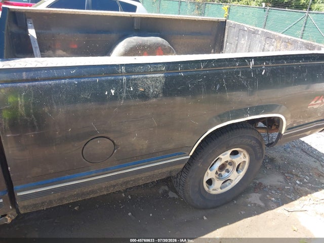 Auction sale of the 1995 Chevrolet Gmt-400 K1500, vin: 1GCEK14K4SZ175531, lot number: 45768633