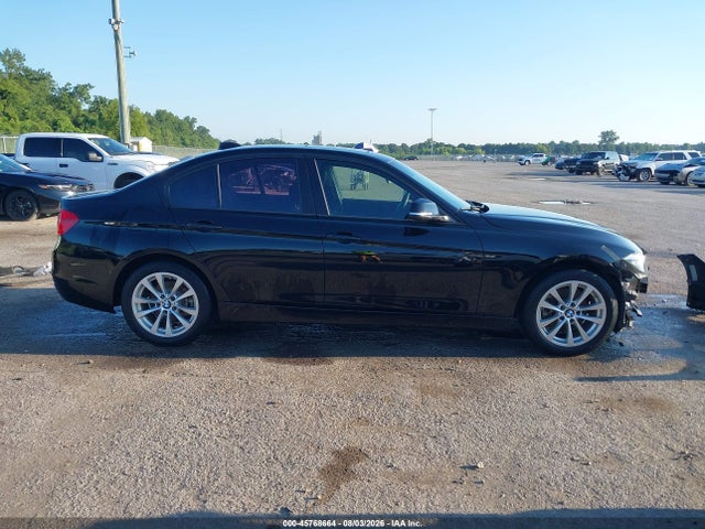 45768664 :رقم المزاد ، WBA8E1G35HNU15451 vin ، 2017 Bmw 320i مزاد بيع