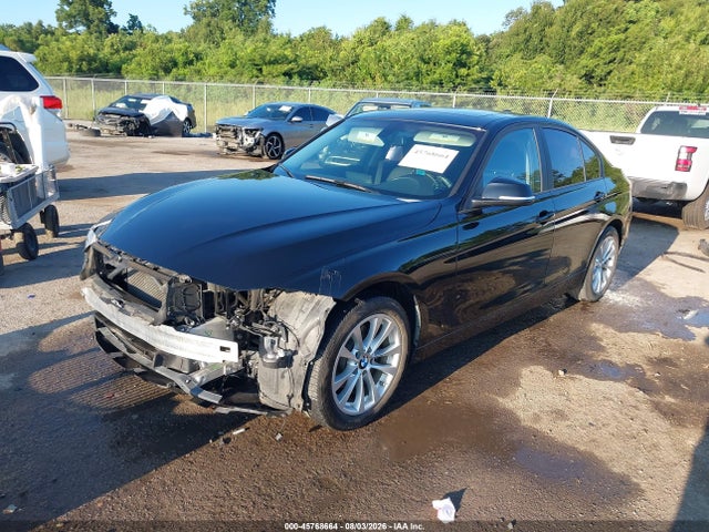 45768664 :رقم المزاد ، WBA8E1G35HNU15451 vin ، 2017 Bmw 320i مزاد بيع