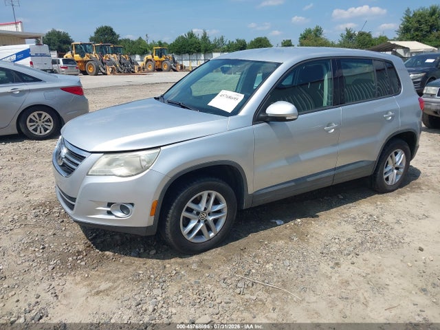 2011 Volkswagen Tiguan S მანქანა იყიდება აუქციონზე, vin: WVGAV7AX4BW525732, აუქციონის ნომერი: 45768695