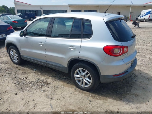 2011 Volkswagen Tiguan S მანქანა იყიდება აუქციონზე, vin: WVGAV7AX4BW525732, აუქციონის ნომერი: 45768695