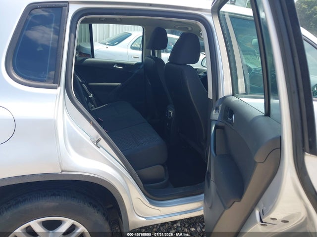 2011 Volkswagen Tiguan S მანქანა იყიდება აუქციონზე, vin: WVGAV7AX4BW525732, აუქციონის ნომერი: 45768695